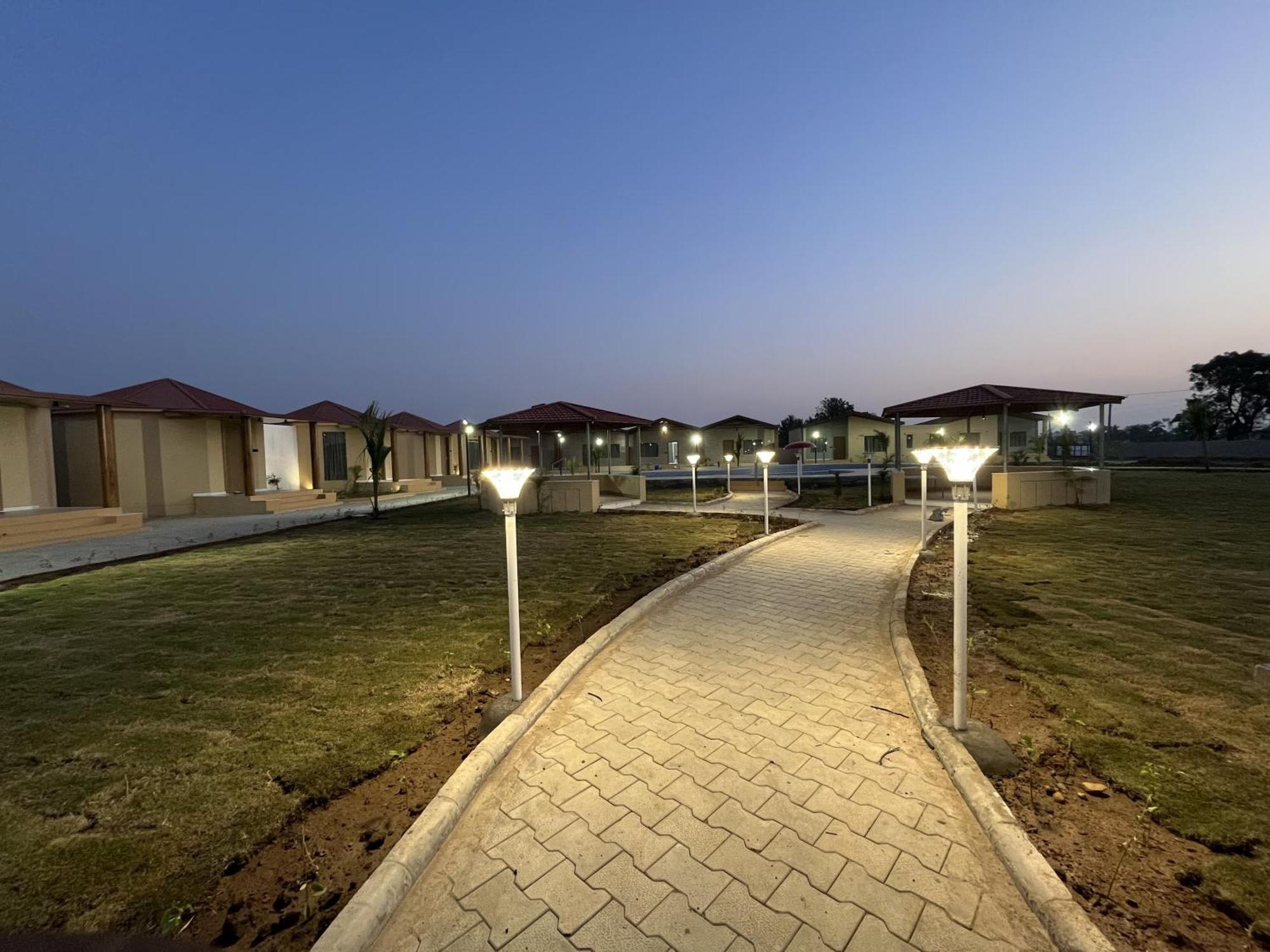 Shree Jalaram Resort Kodae Exterior photo