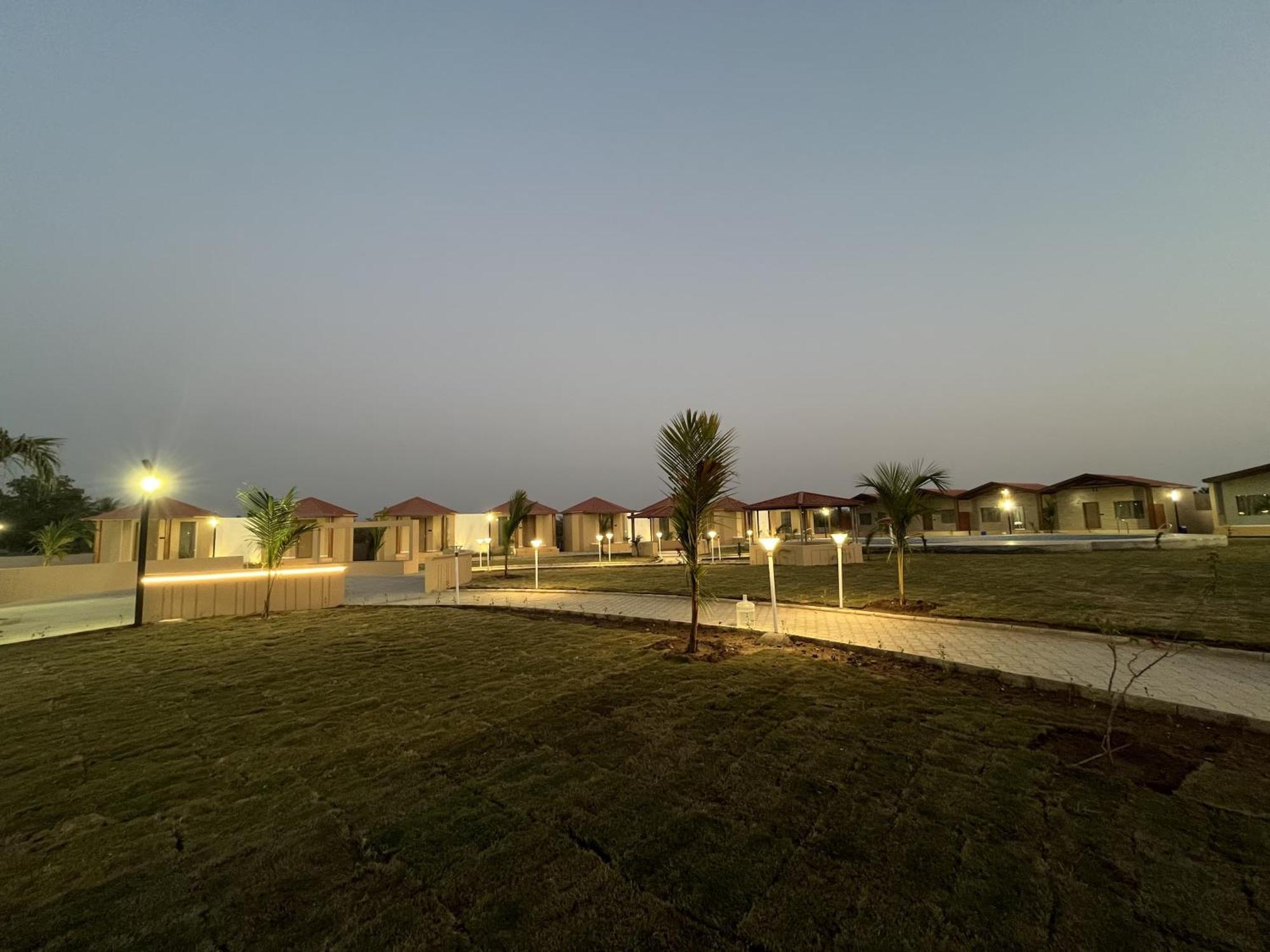 Shree Jalaram Resort Kodae Exterior photo